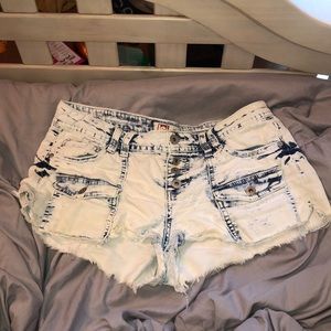 l.e.i Shorts